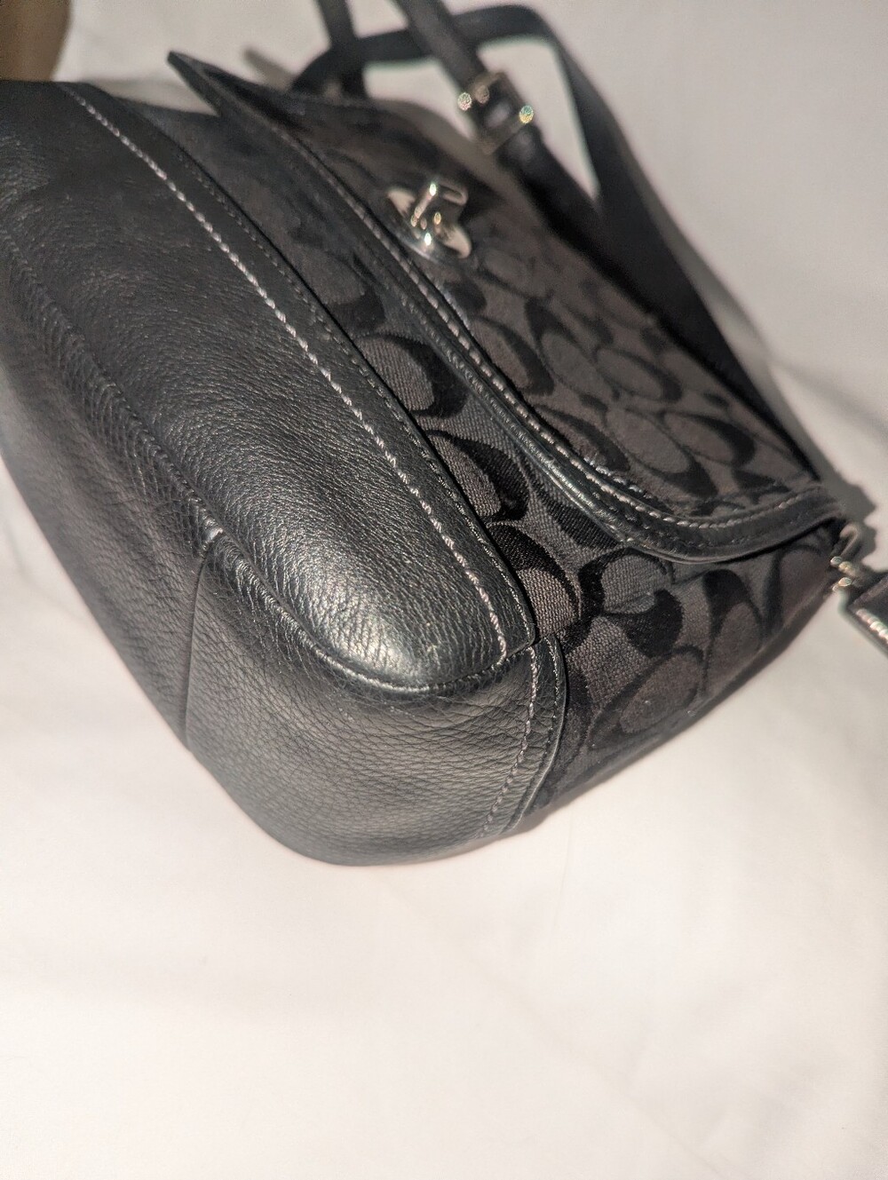 Coach Park Black Signature Canvas Turn-Lock Crossbody - Picture 7 of 12